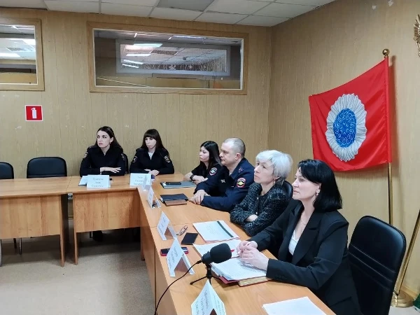 «Как распознать интерес подростка к деструктивным идеям?»